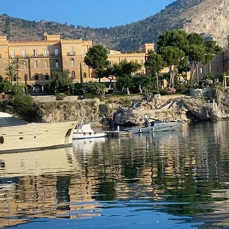 Isabella Marina Di Igiea アパート パレルモ